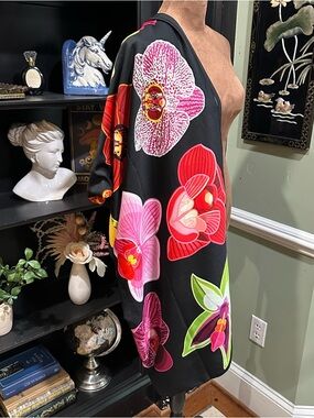 Janbarwick “Orchids on Jet” Poly Satin Wrap – NWT – MSRP $118